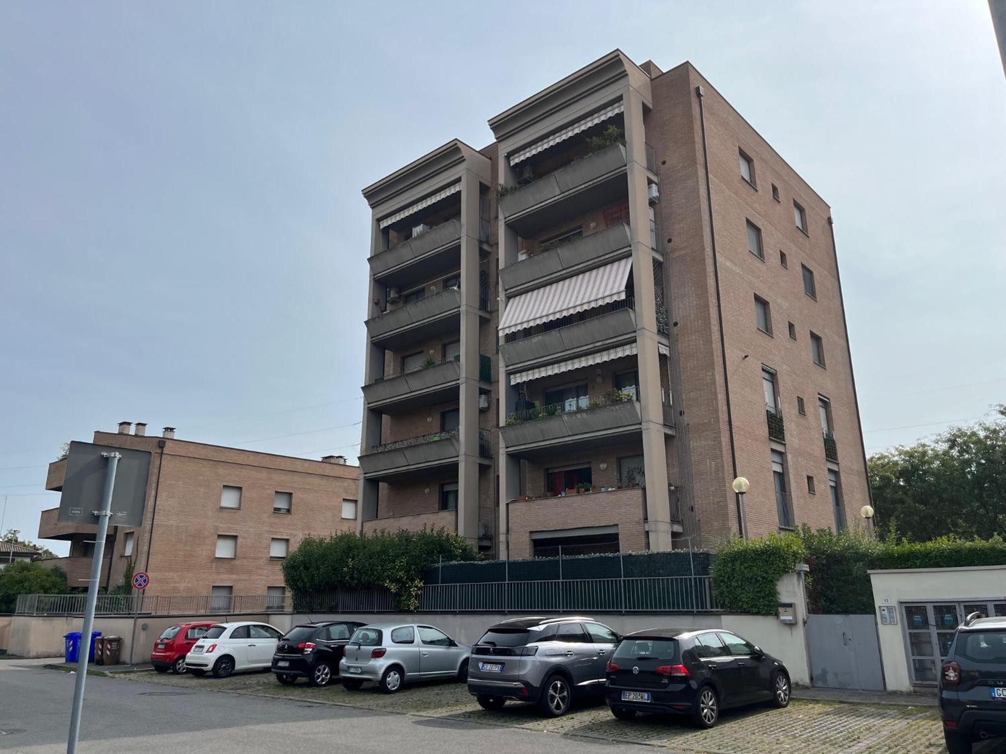 Lovely Apartment Parma Esterno foto